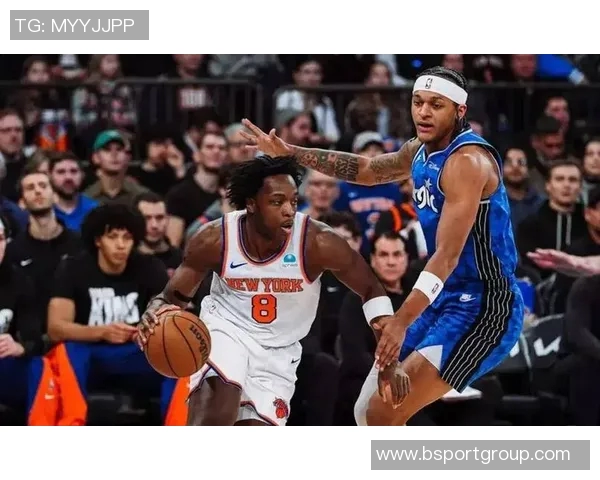 出里夫斯交易传闻引发热议霍华德推荐字母哥东契奇詹姆斯组合