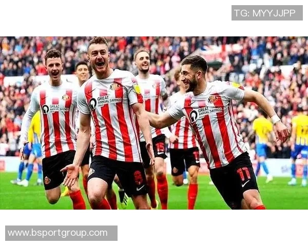 费迪南德称赞拉门斯稳定表现提升全队信心助力战胜桑德兰